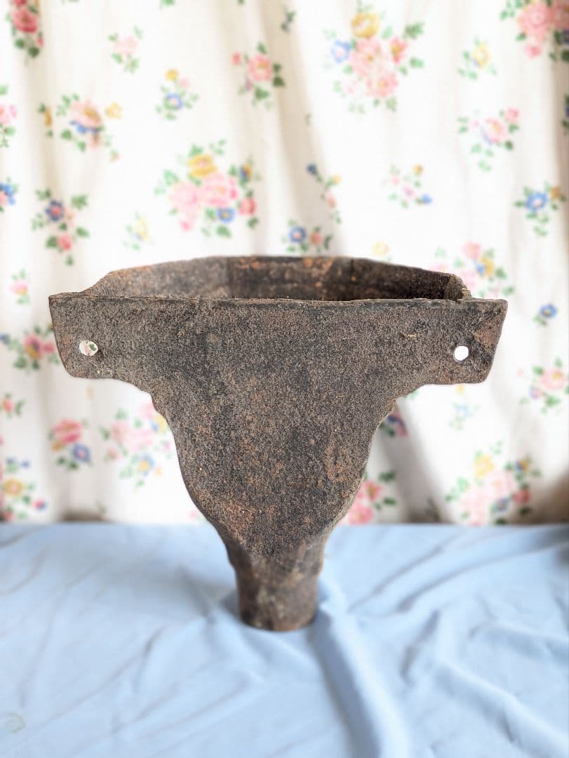 イギリス アンティーク 鉄製 シャビー 吊りプランター 壁掛けプランター 茶色