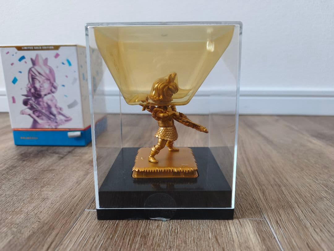 【希少非売品】クラロワ プリンセス フィギュア 限定ゴールドエディション