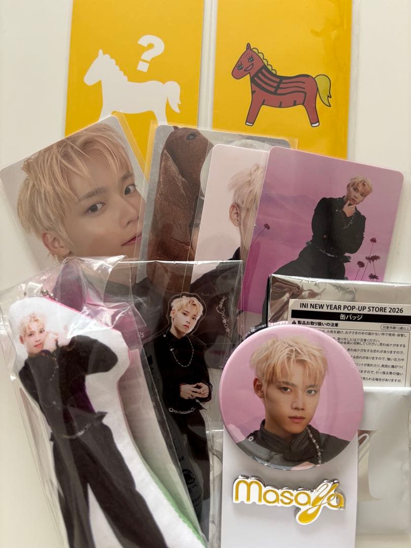 m*様 INI POPUP 木村柾哉　7000円トレカ他　バッジ　キーホルダー