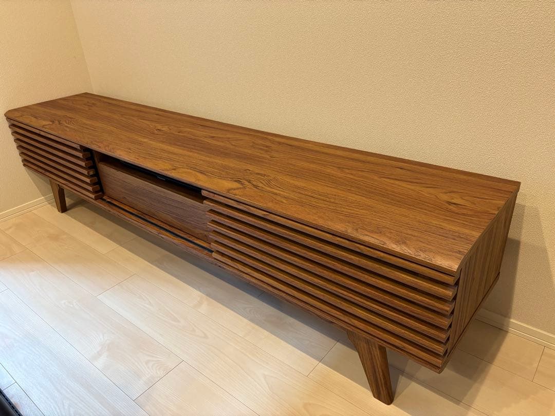 ウォールナット テレビ台（幅178cm×高さ43cm×奥行34cm)/