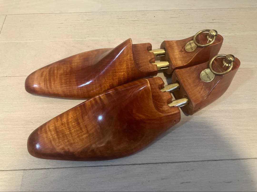 クロケット＆ジョーンズ　シューツリー　ダスコ