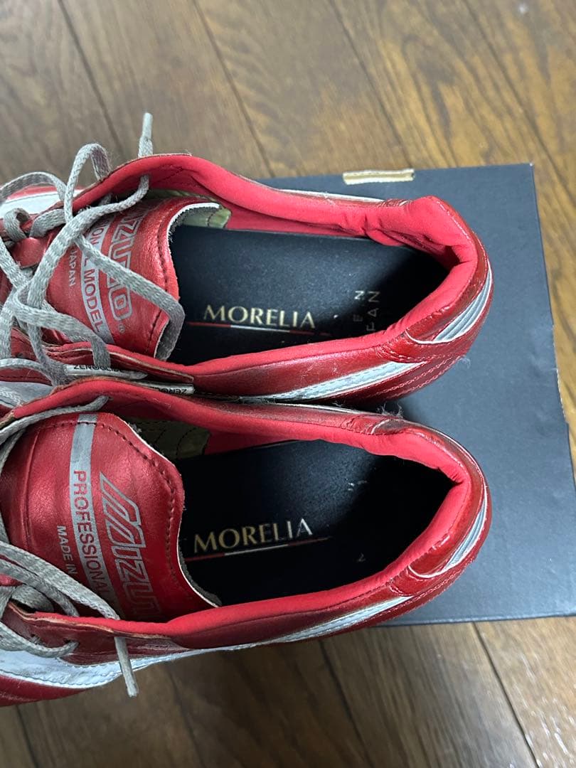 最終値下げ 激レアMizuno Morelia レッド サッカースパイク26cm
