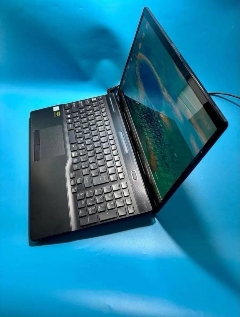 富士通 LIFEBOOK WA3/B3 i7 8550U 2TB 32GB