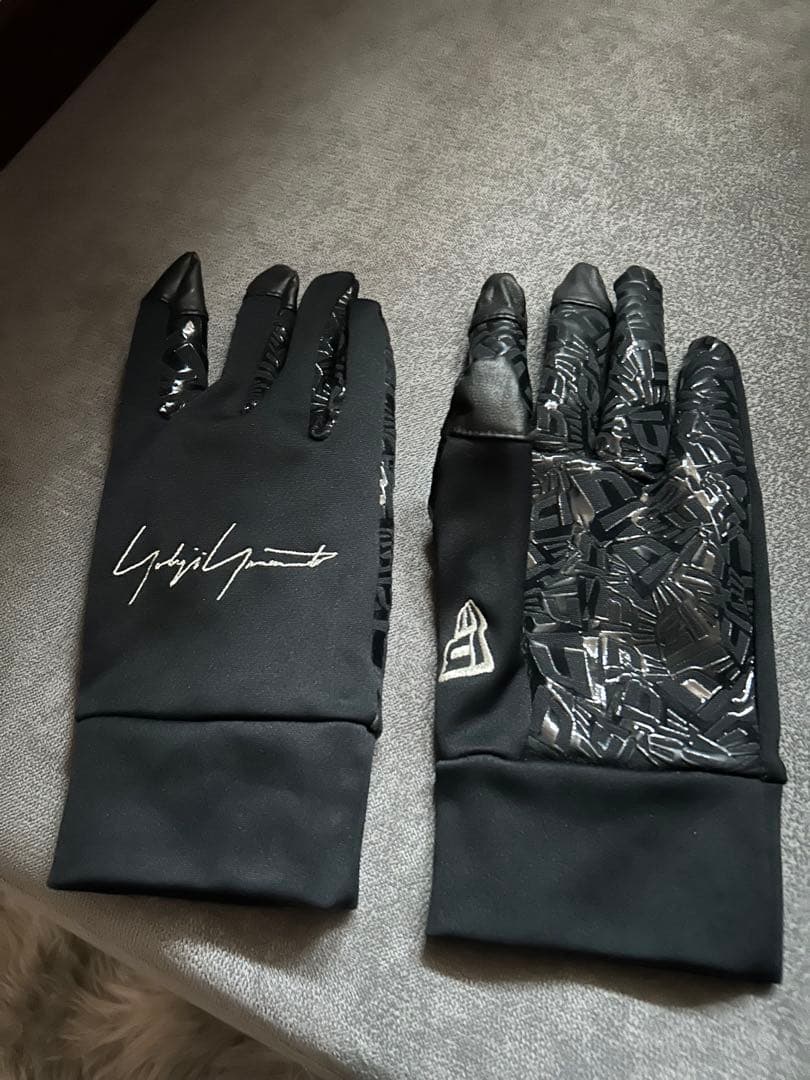 ヨウジヤマモト　ニューエラ　ブラック手袋 M-Lサイズ