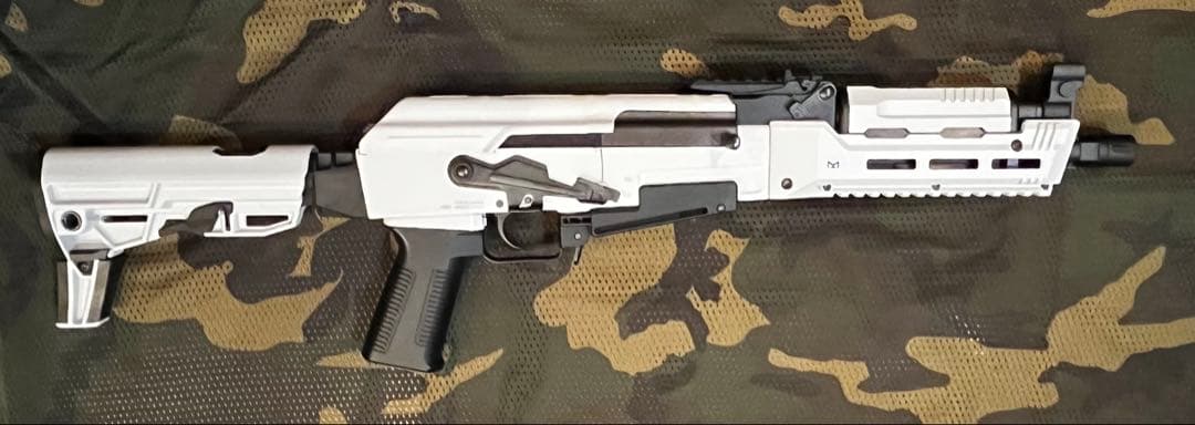 東京マルイ　次世代電動ガン　AKホワイトストーム