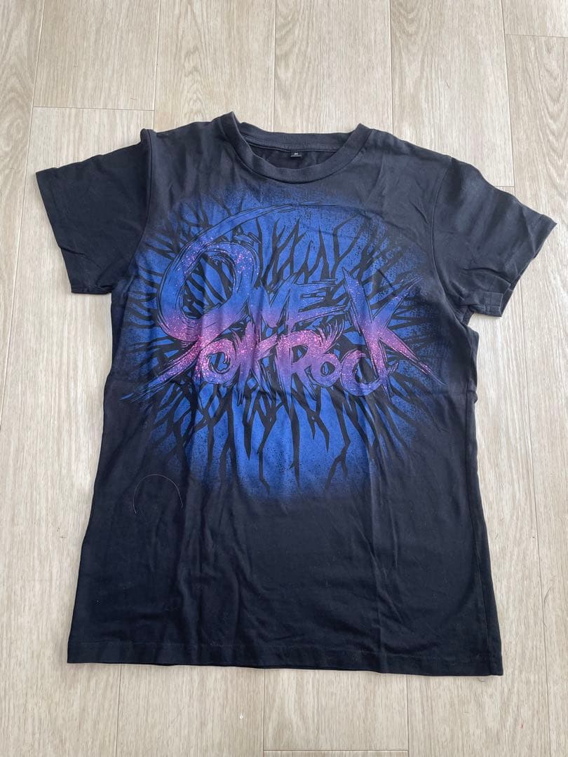 ワンオク【Tカード新品・Tシャツ3枚・アームバンド4個】どどーんと大放出‼️