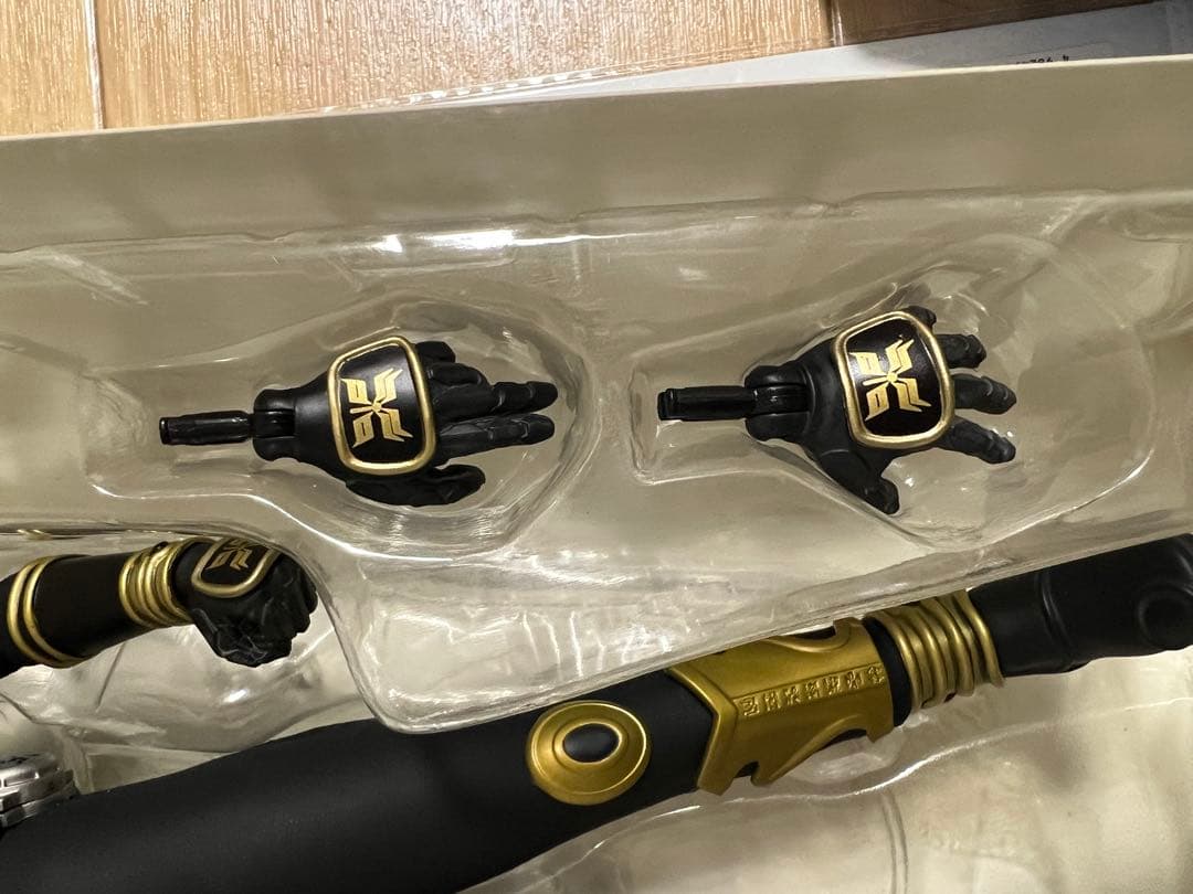 RAH 仮面ライダークウガ アメイジングマイティ 2011 デラックスタイプ