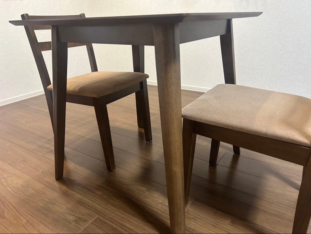 引き取り希望！ダイニングテーブルと椅子の3点セット1年４ヶ月使用7月中旬まで出品