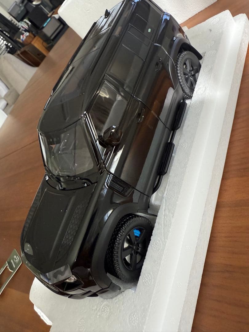 ディフェンダー ミニカー ブラック