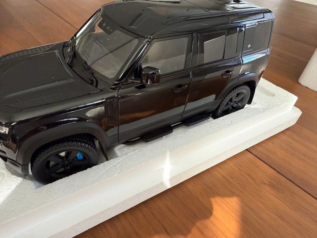 ディフェンダー ミニカー ブラック