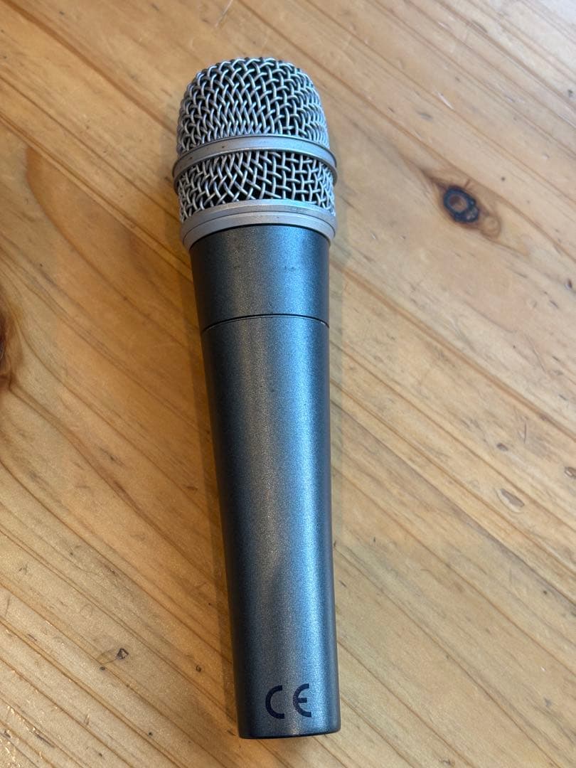 SHURE ダイナミックマイク BETA57 箱、マイクケース付き