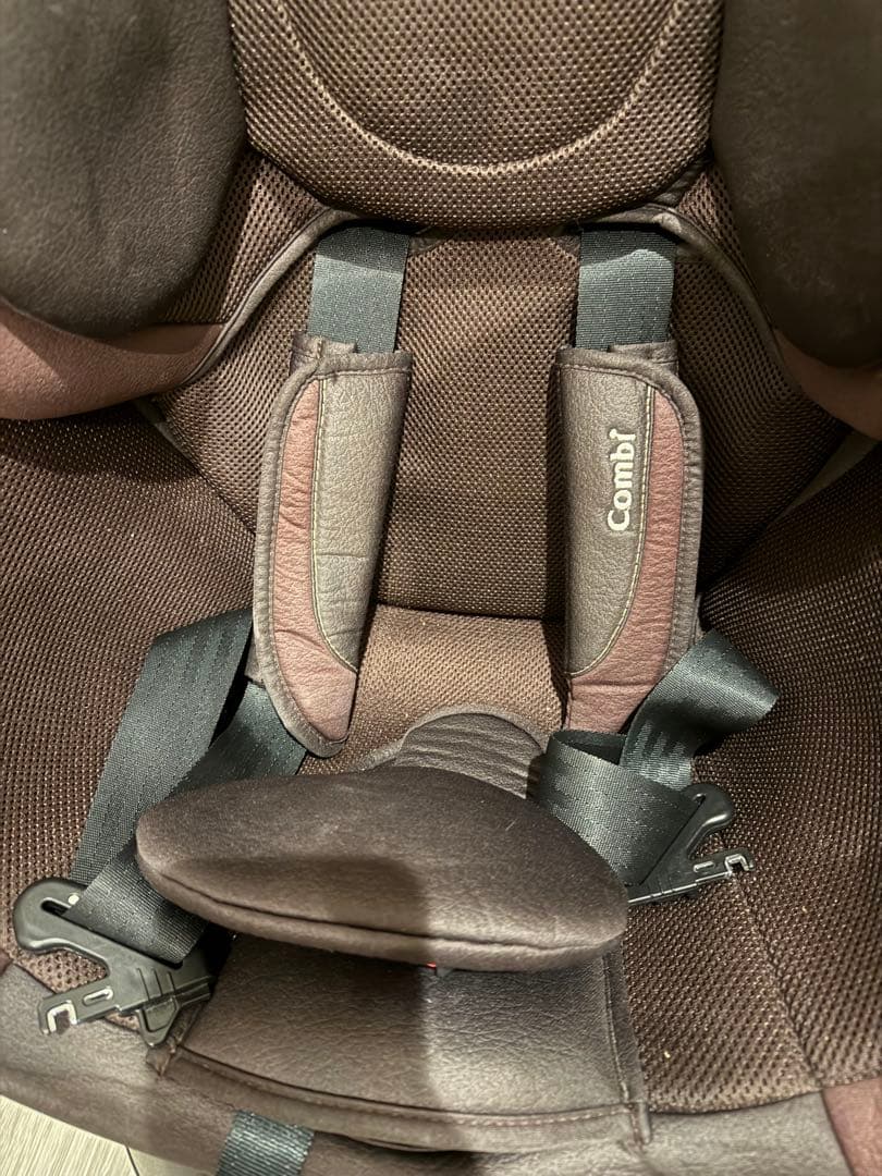 Combi コンビ　チャイルドシート クルムーヴスマート　シートベルト固定式