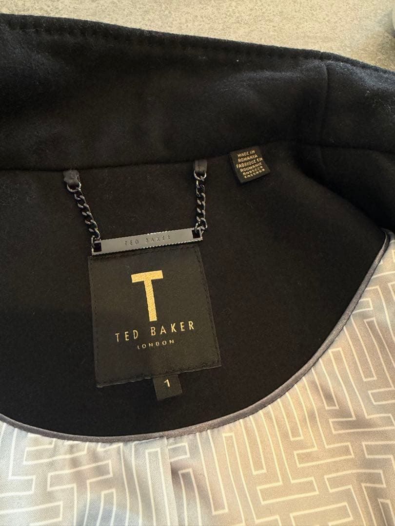 【TED BAKER】ブラック コートサイズ【1】