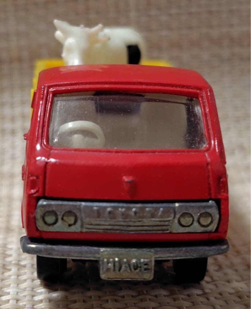 トミカ黒箱50-1 トヨタハイエース牧場トラック 日本製 当時物￼￼￼