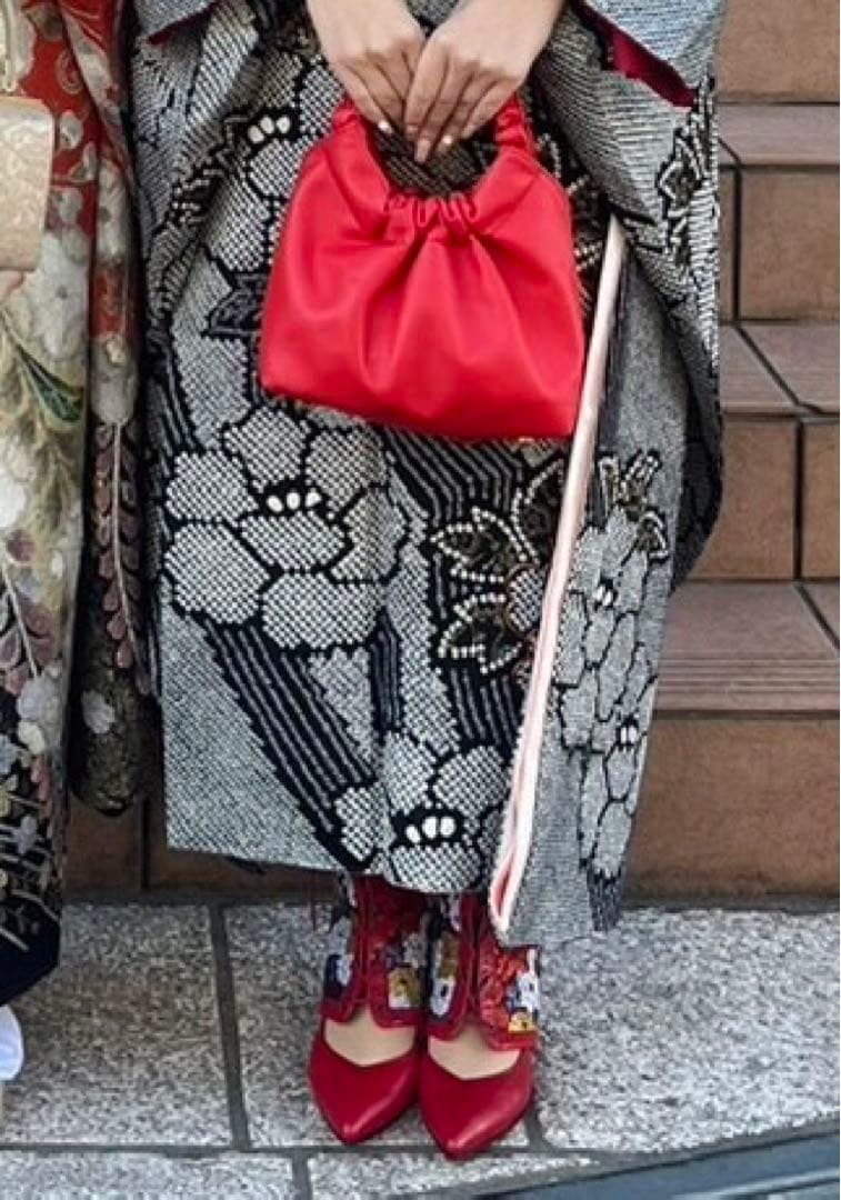 レッド花柄ブーツカバー