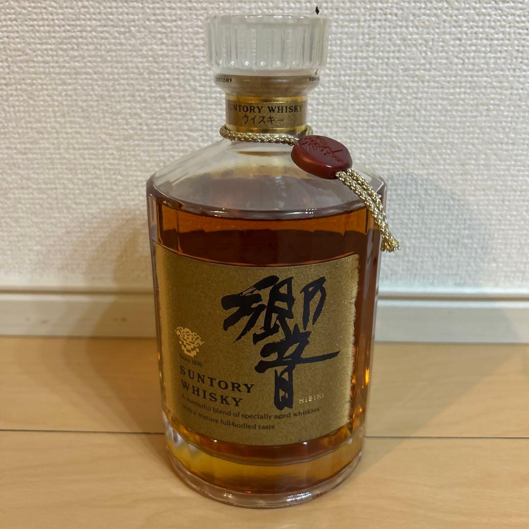 【響　HIBIKI】ゴールドラベル　クリアキャップ　750ml 箱無し 首掛け付