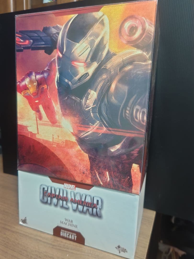 アイアンマン　 ウォーマシン ダイキャスト　ホットトイズ　HOTTOYS