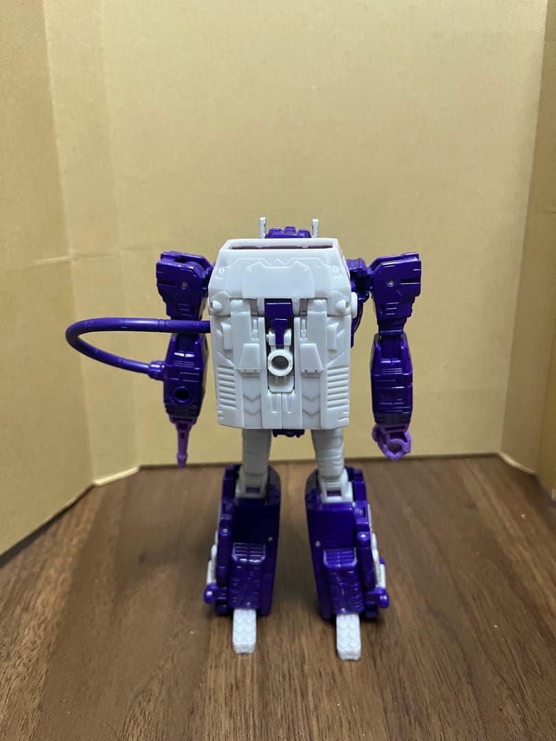 トランスフォーマー　ネメシスブリッジ　ショックウェーブ