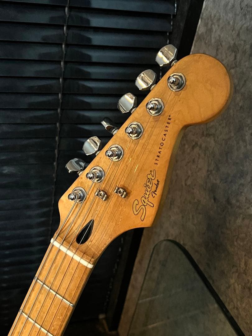 Squire Stratcaster Deluxe white ストラト エレキ