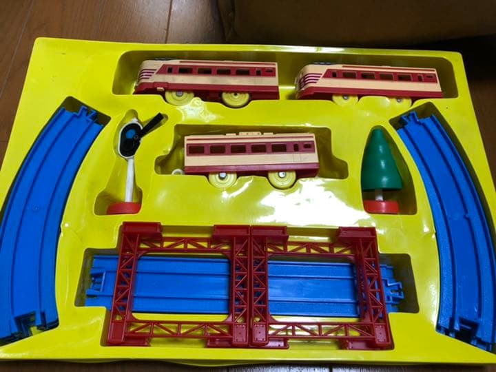 プラレール 前スイッチプラレール パノラマとっきゅうふみきりセット　L特急セット