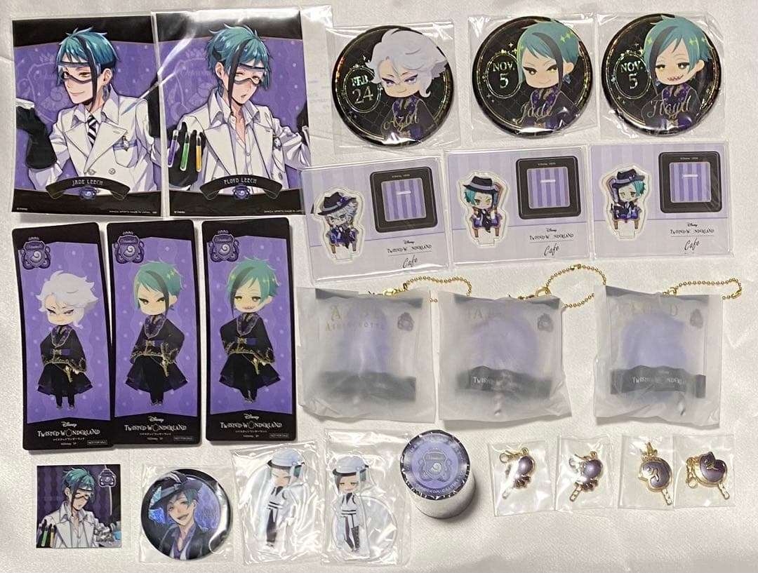 ツイステ　アクスタ　缶バッジ　バースデー　ナムコ　Q-pot イデア　フィギュア