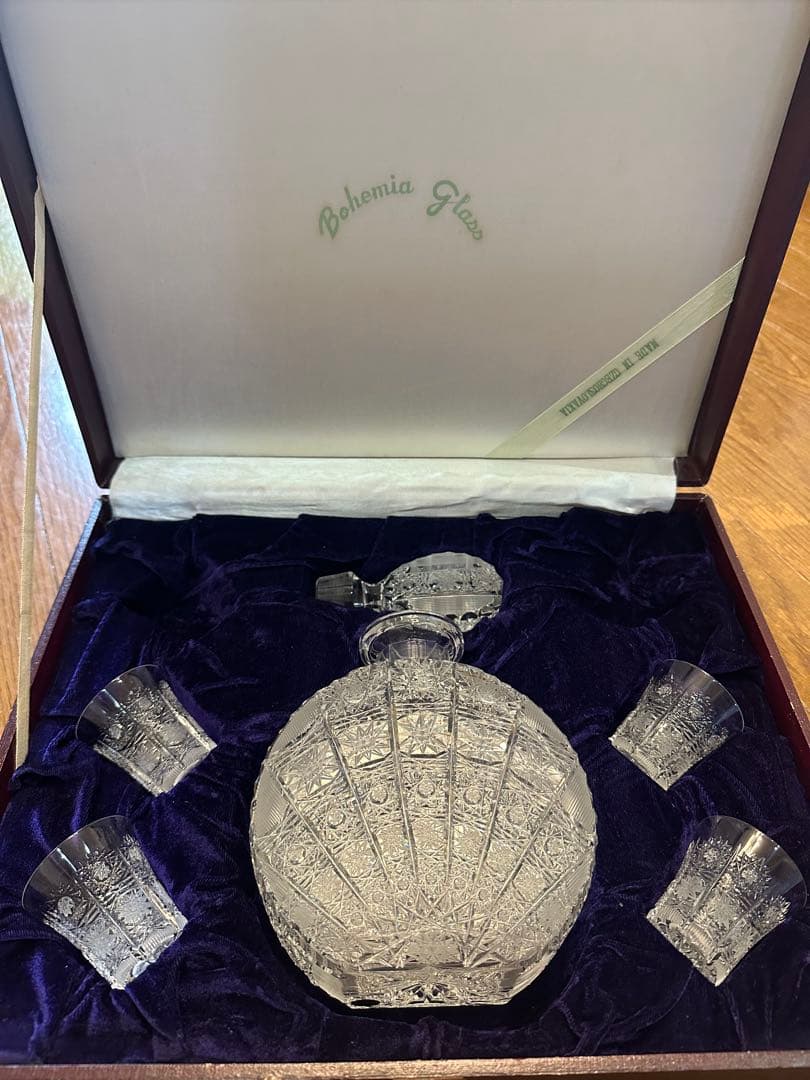 Bohemia Glass デキャンタとグラスセット