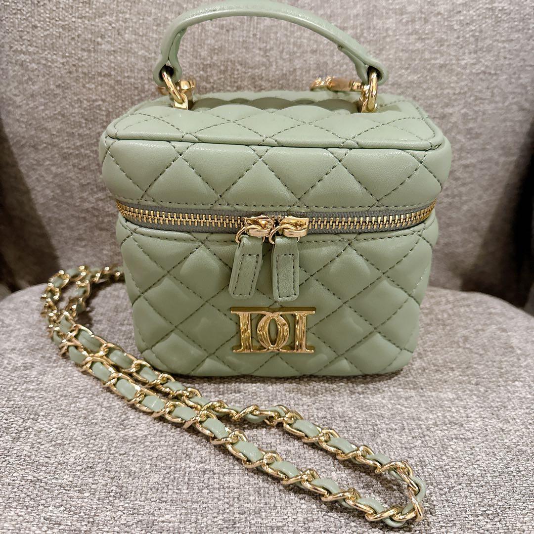 ダーリッチ 【ゴールドパーツ】キルティングスクエアミニバッグ