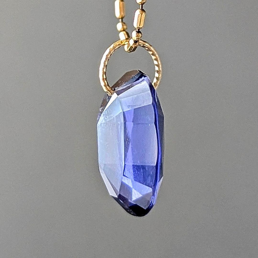 ♢容音♢K18 大粒アイオライト5.88ct チャーム ペンダントトップ