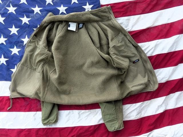 米軍実物　ポーラテックフリースジャケット　S-R　コヨーテ　ECWCS　128