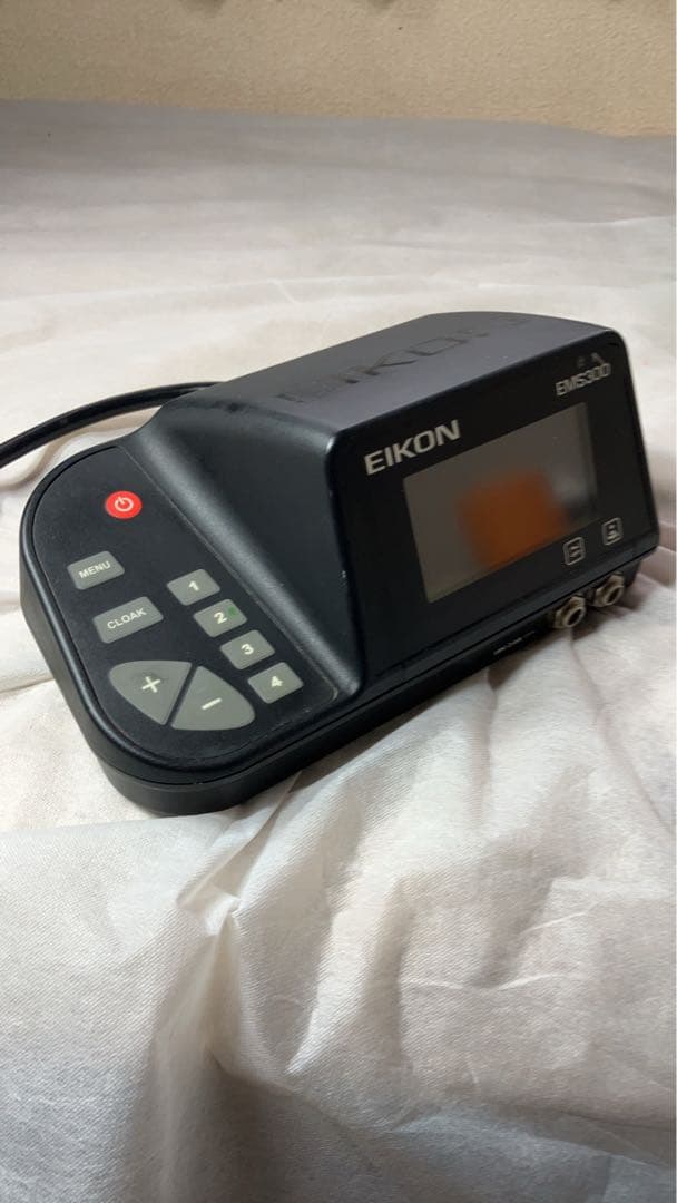 タトゥーパワーサプライE I K O N