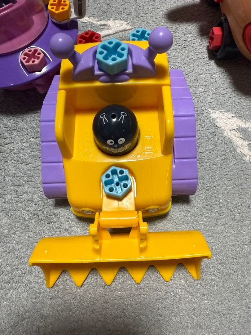 アンパンマンネジネジセット売りです