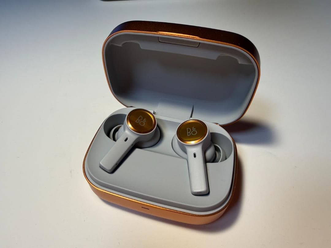 ★ほぼ新品！Beoplay Eleven,バング＆オルフセン,77900円