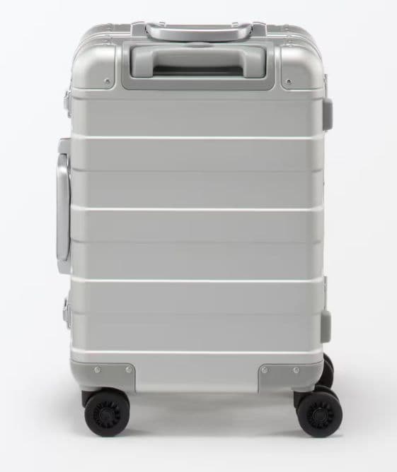 無印良品　アルミハードキャリーケース３４リットル