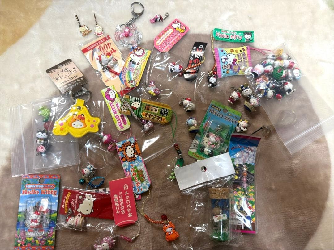 サンリオ ハローキティ 根付け ご当地 ストラップ