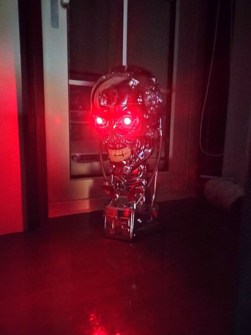 ターミネーター エンドスケルトン フィギュア 約40cm ほぼ実物大 夜間防犯