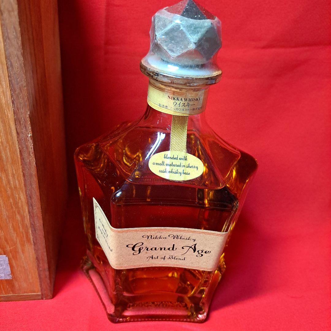希少!　ニッカウイスキー　Grand Age グランドエイジ　木箱入り　未開栓