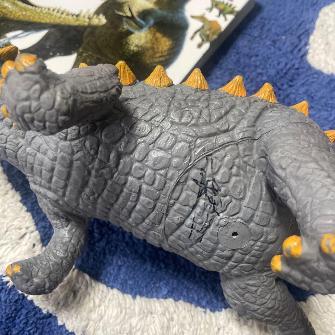 恐竜フィギュア6体セットとモササウルスと図鑑