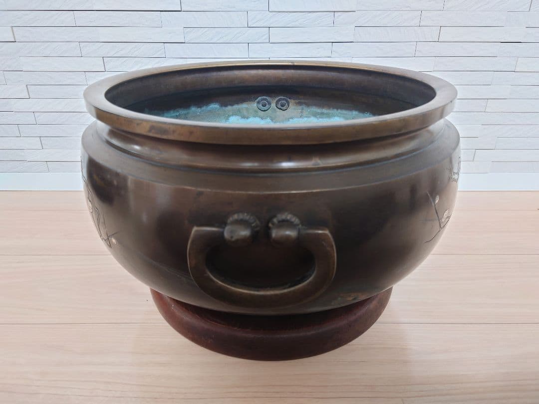古銅　時代物　梅銀象嵌　瓶掛　大火鉢