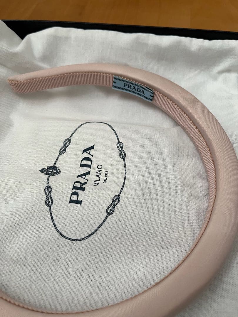 PRADA Re-Nylon ヘッドバンド ピンク　カチューシャ