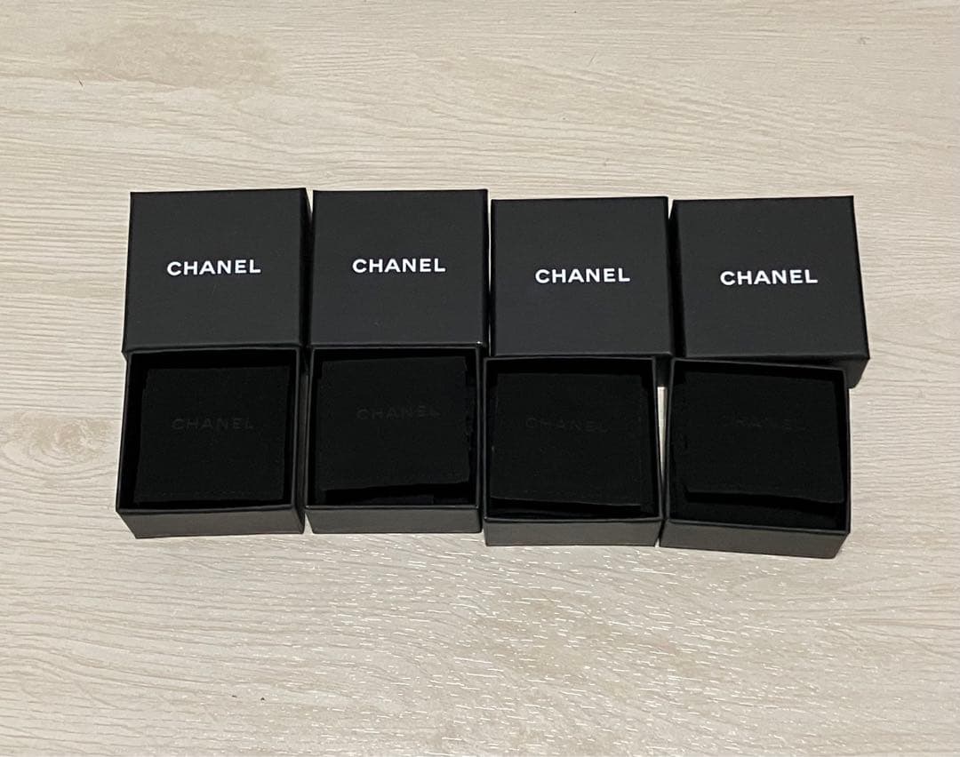 CHANEL アクセサリー　イヤリングケース空箱