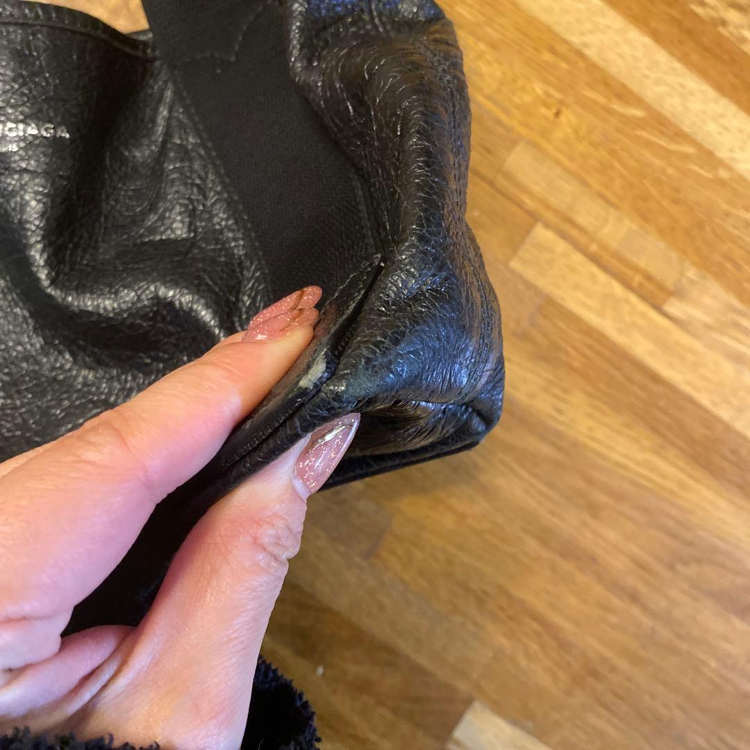 ド*ン様 BALENCIAGA ブラックレザー ネイビーカバス