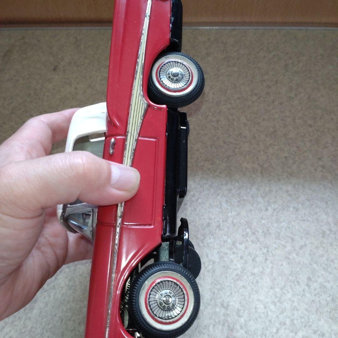 年始セール。フォード　アメ車　スカイライナー　ブリキ　電動