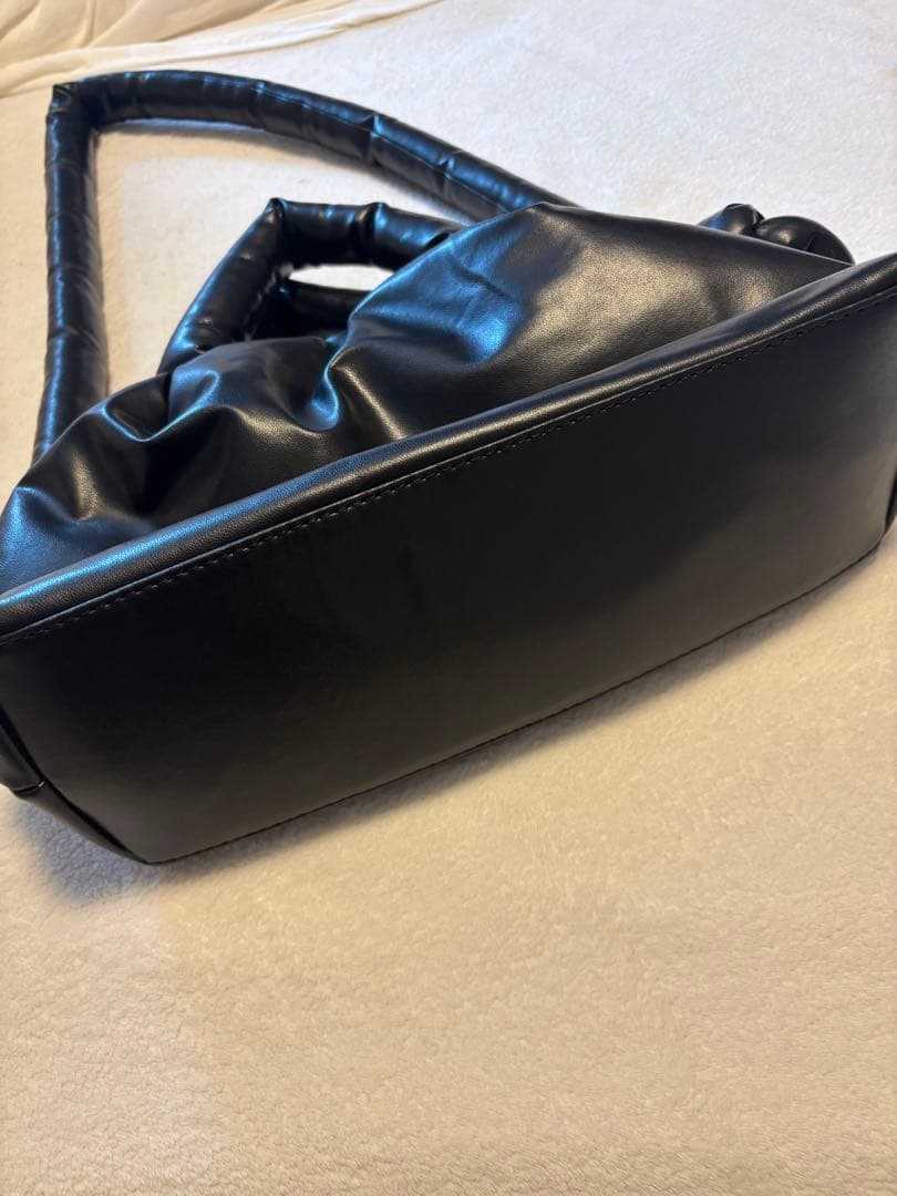 OLEND MiniOna Soft Bag | Blackヴィーガンレザー