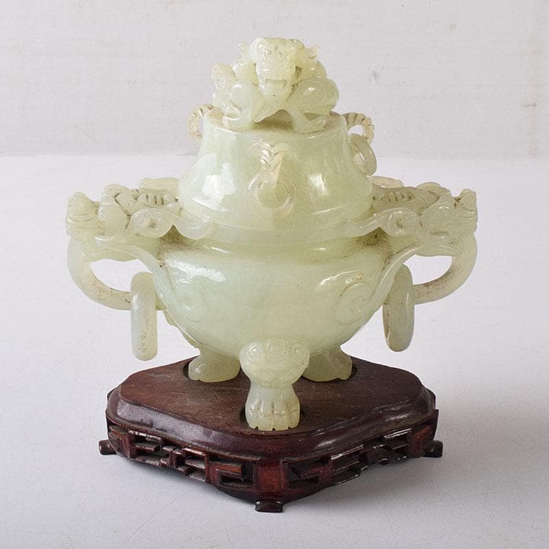 中国　玉石彫刻　雙耳活環　獅子鈕蓋爐　三足香炉　唐木台付　C　8256