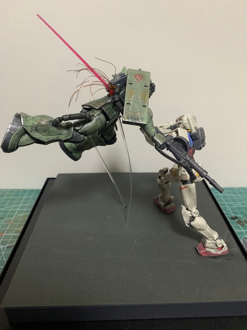 ガンダム　ザク　ジオラマ