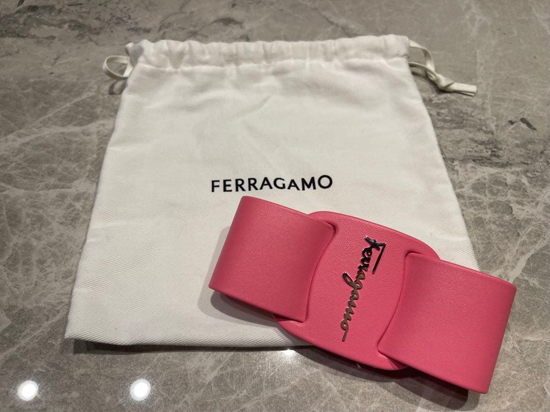 FERRAGAMO フェラガモ　リボンバレッタ　Viva hairclip