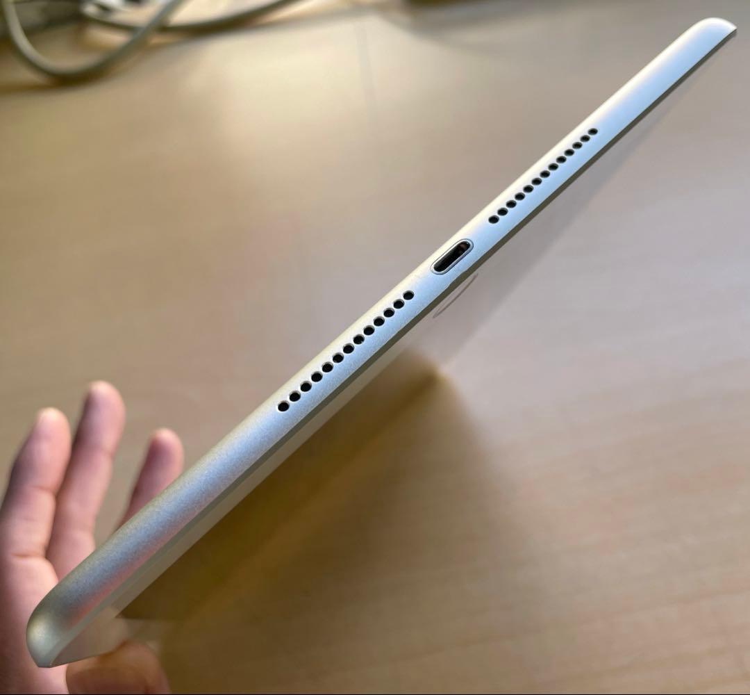iPad 第5世代　A1822　Wi-Fiモデル　シルバー　32GB 美品　#5
