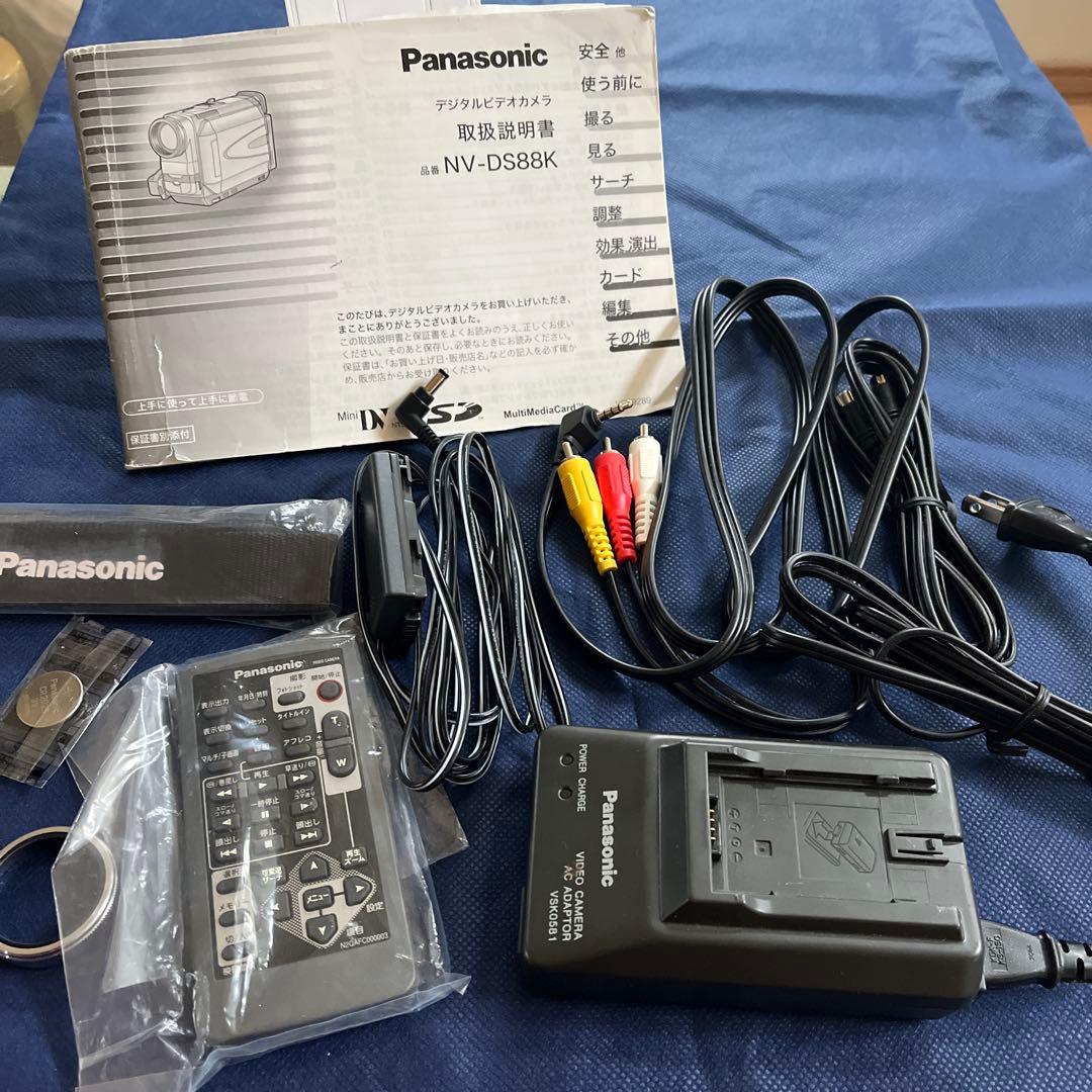 デジタルビデオカメラ（NV-DS88ｋ）未使用テープ１本付