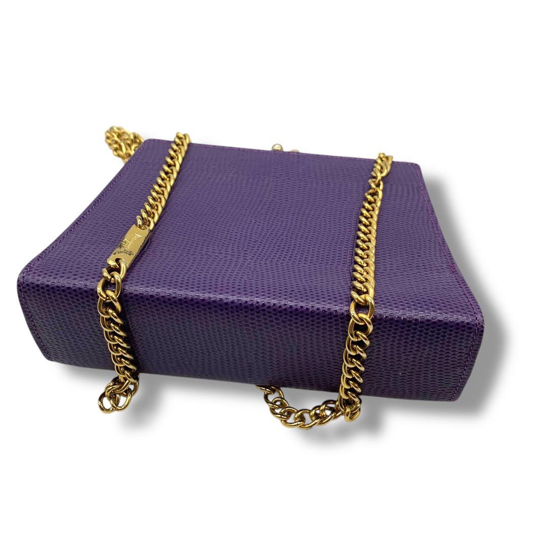 希少デザイン！　サルヴァトーレ　フェラガモ　チェーン　ショルダーバッグ　紫