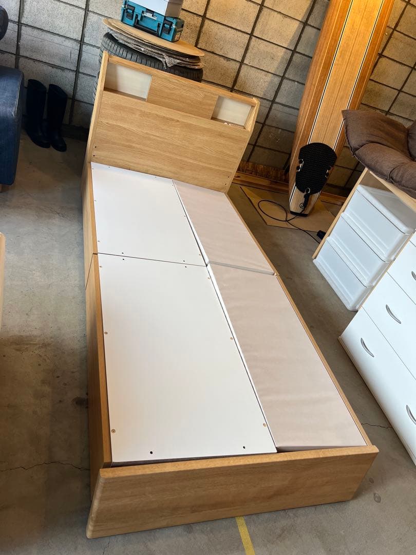 ニトリ中古シングルベッド 木製 ヘッドボード収納